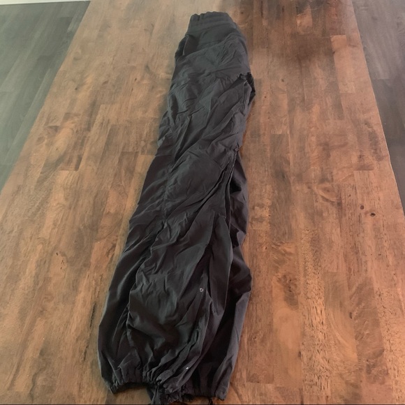 Lululemon dance pants in black - Picture 4 of 4